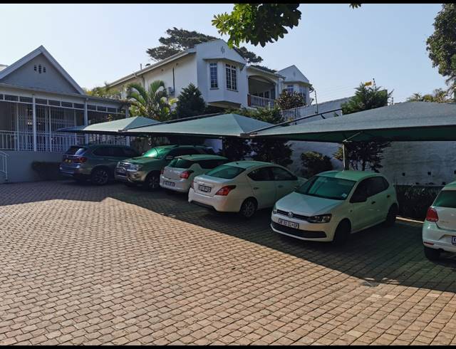 400M² OFFICE TO LET IN ESSENWOOD